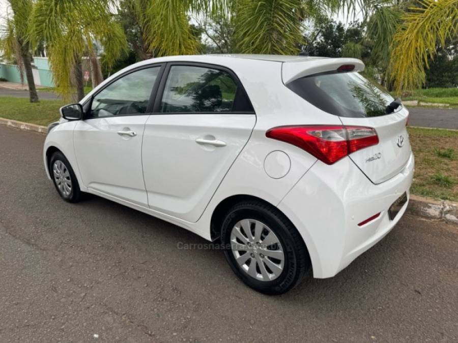 HYUNDAI - HB20 - 2015/2015 - Branca - R$ 55.900,00