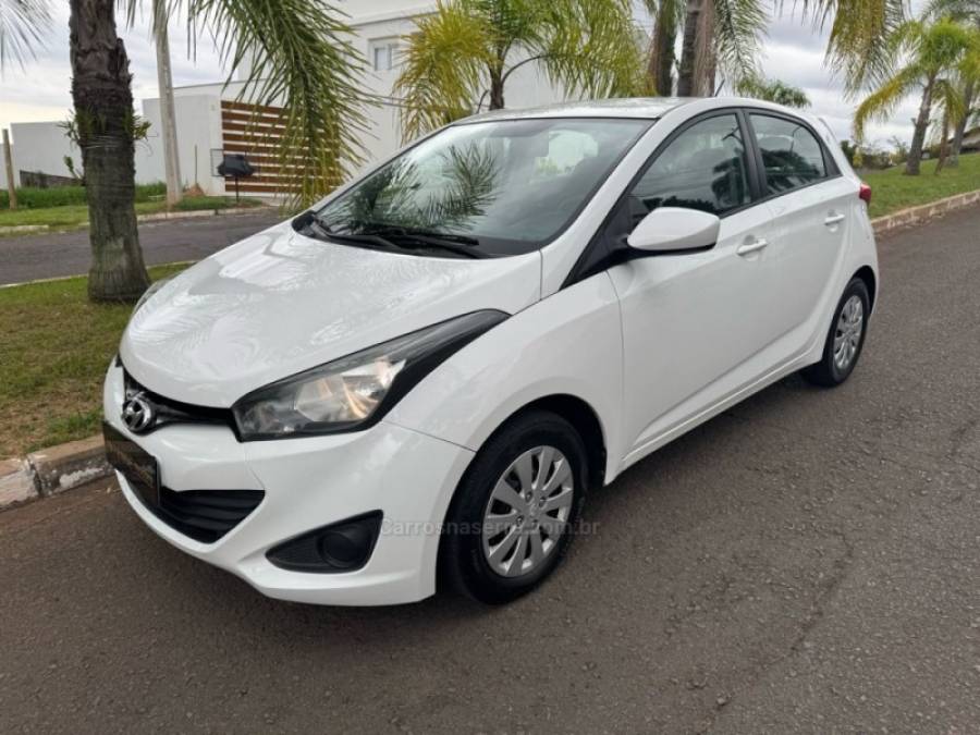 HYUNDAI - HB20 - 2015/2015 - Branca - R$ 55.900,00
